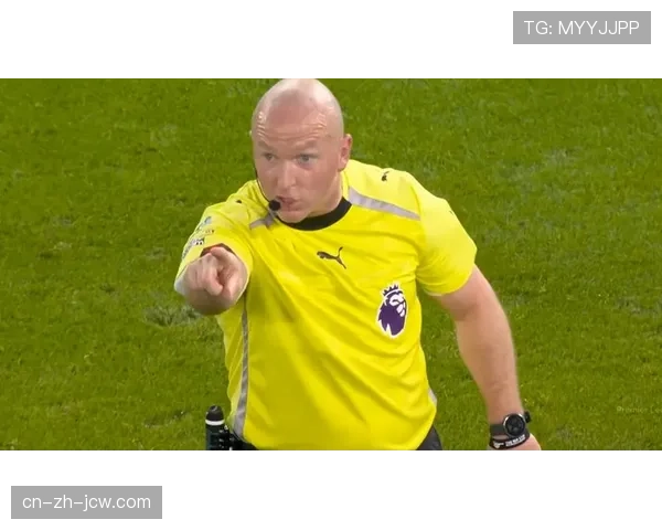 利物浦对阵伯恩茅斯塞内西手球未判红牌，VAR遗漏二次触球